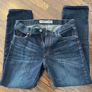 Express Classic Fit Jeans-Tapered Leg